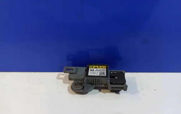 Passenger airbag on/off switch