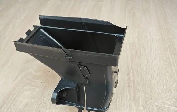 BMW X6 G06 Air intake duct part 7421685