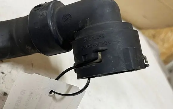Volvo V60 Engine coolant pipe/hose S4000256