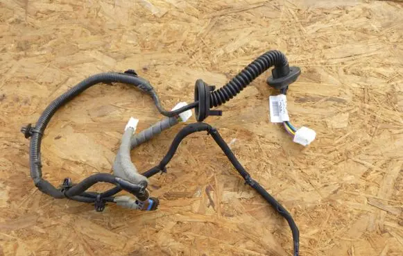 Nissan Qashqai Rear door wiring loom
