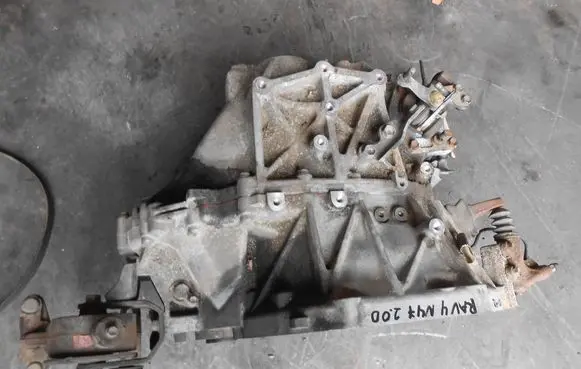 Toyota RAV 4 (XA40) Manual 6 speed gearbox 3030042341