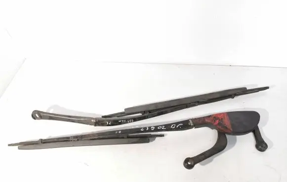 BMW 5 E39 Front wiper blade arm