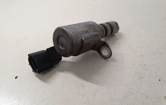 Ford Focus Camshaft vanos timing valve 4M5G6L713AE