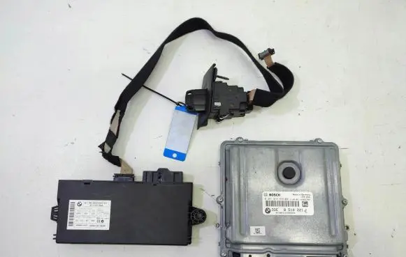 BMW 3 E90 E91 Engine ECU kit and lock set 8510221