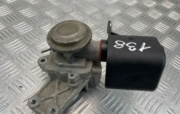 Mercedes-Benz C W204 EGR valve A0021409060