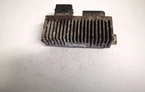 Renault Megane III Glow plug pre-heat relay 8200558438 8200558438-a