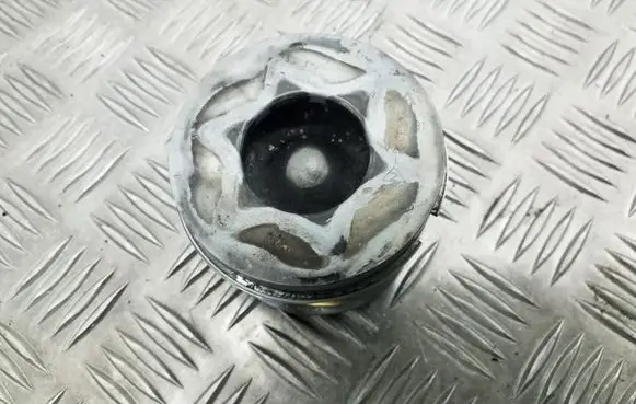 Audi A4 S4 B6 8E 8H Piston 7901J