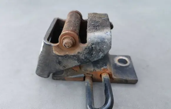 Audi A4 S4 B5 8D Front door lower hinge 