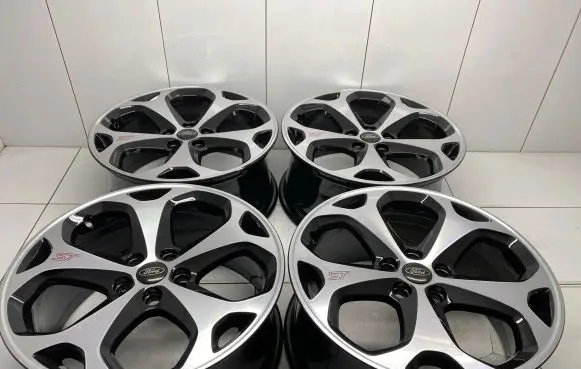 Ford Focus ST R18 alloy rim 
