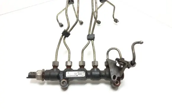 Volvo V50 Fuel main line pipe 9654592680