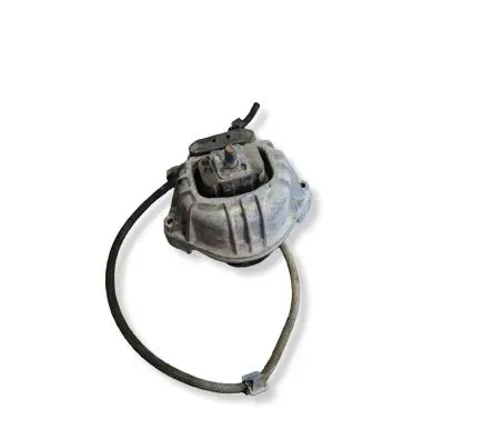 BMW 3 E90 E91 Engine mount bracket 6773742