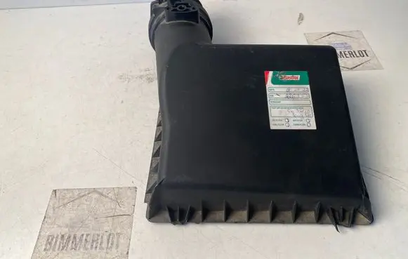 Mercedes-Benz A W176 Air filter box cover 