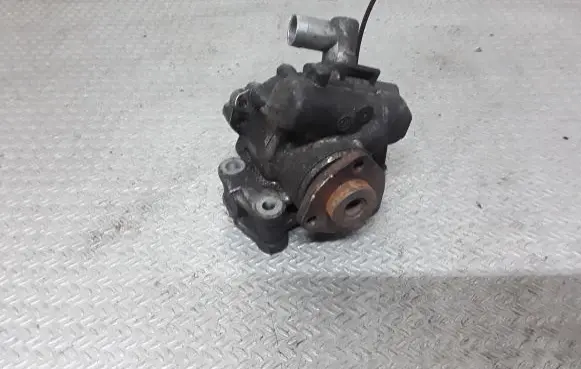 Mercedes-Benz C W203 Power steering pump