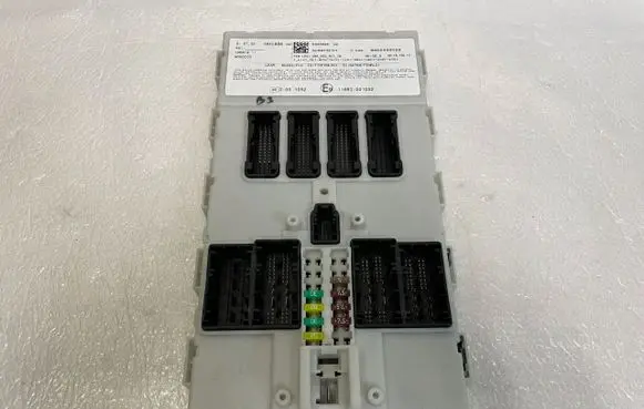 BMW 3 F30 F35 F31 Engine ECU kit and lock set 9389070