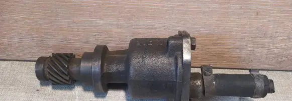 Volkswagen PASSAT B3 Vacuum pump 068145207