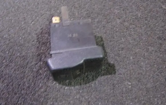 Volkswagen PASSAT B3 Windscreen/window heater switch 535959621