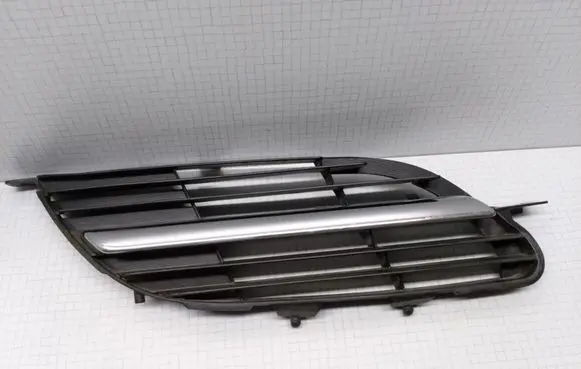 Nissan Almera Tino Front bumper lower grill 9381M020 62320BU00