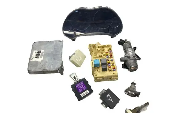 Toyota Avensis T250 Engine ECU kit and lock set 8966105A21 MB1758008340 5170513517