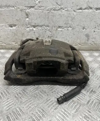 BMW 5 GT F07 Front brake caliper 6786817