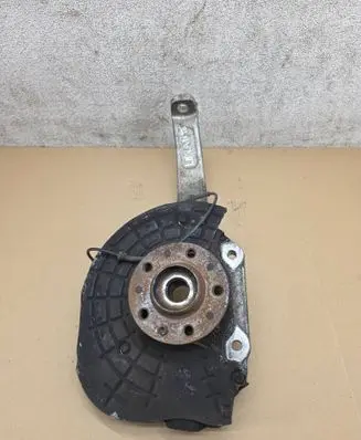 Maserati Levante Front wheel hub 670032052 06700320520