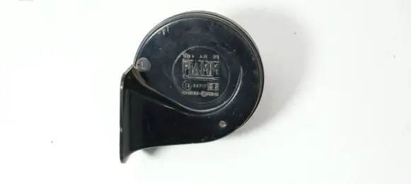 Audi A6 S6 C4 4A Horn signal 35717