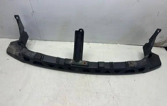 Skoda Superb B5 (3U) Front bumper mounting bracket 3U0807121