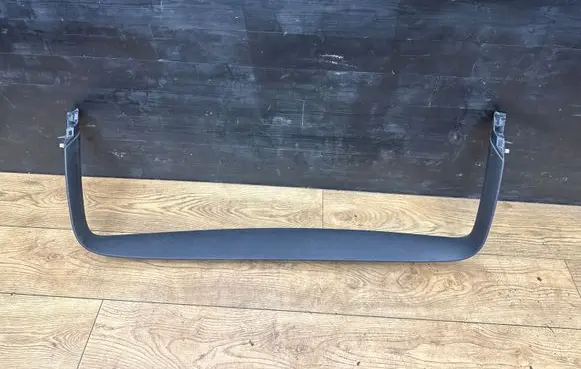 Volkswagen Golf V Tailgate/trunk upper cover trim 1K9867603
