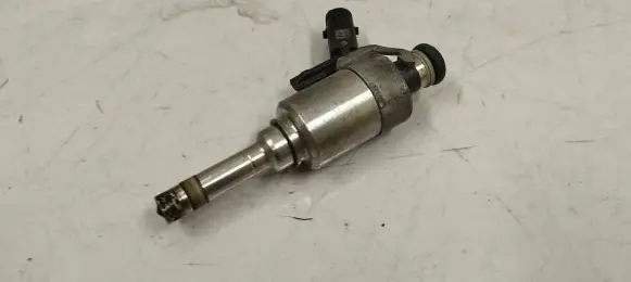 Audi A3 S3 8V Fuel injector 06l906036l