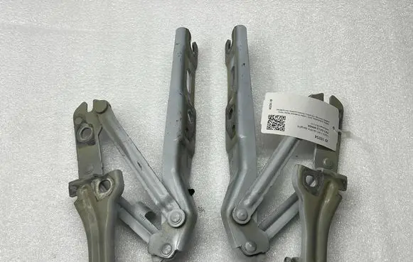 Volkswagen ID.3 Engine bonnet/hood hinges 10A823302A 10A823301A