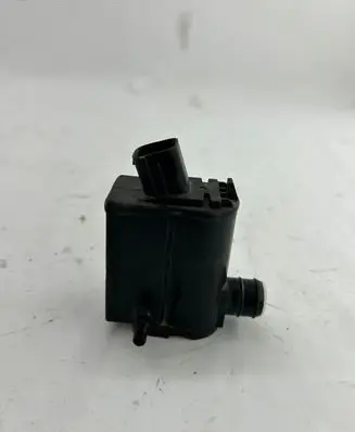 Hyundai Santa Fe Windscreen/windshield washer pump 985101W000