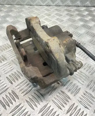 Nissan X-Trail T30 Front brake caliper