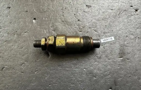 Nissan Patrol 260 Fuel injector 16600-05E12