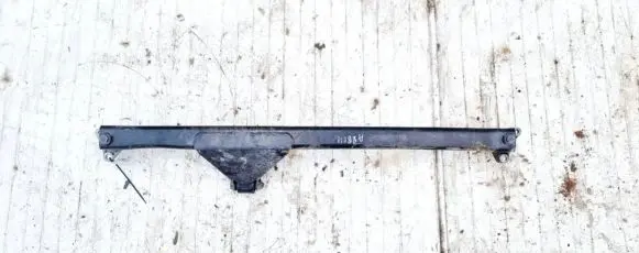 Volvo XC90 Engine mounting bracket