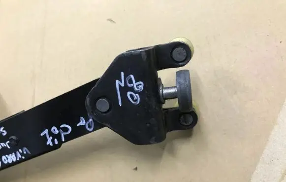 Citroen Jumpy Sliding door lower roller guide/hinge 98080758D