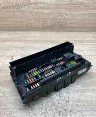 BMW 7 F01 F02 F03 F04 Fuse module 9210861 1670487