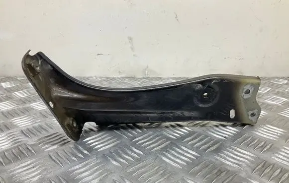 Skoda Octavia Mk3 (5E) Fender mounting bracket 5E0821142