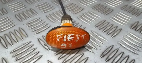 Ford Fiesta Front fender indicator light 93BG13K309AB 93BG-13K309AB