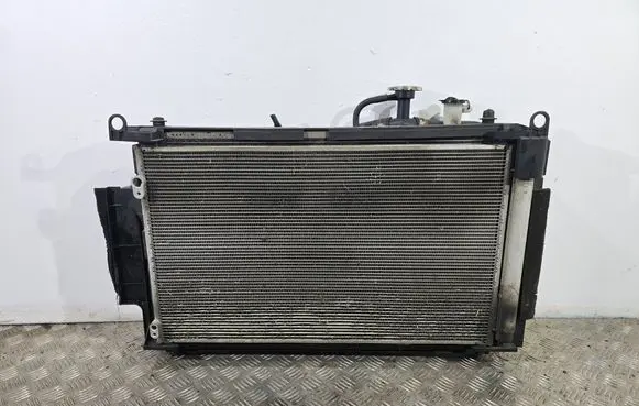 Toyota Yaris Radiator set 160400M040 163630M060