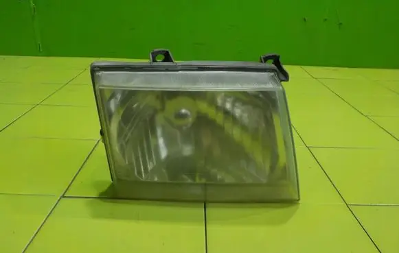 Ford Ranger Headlight/headlamp PRZOD