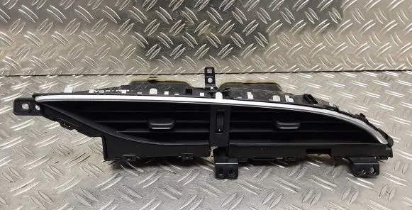 Toyota Yaris Dash center air vent grill 556700D240 556700D260