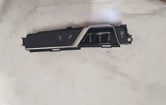BMW 5 G30 G31 G38 Other switches/knobs/shifts 68843921