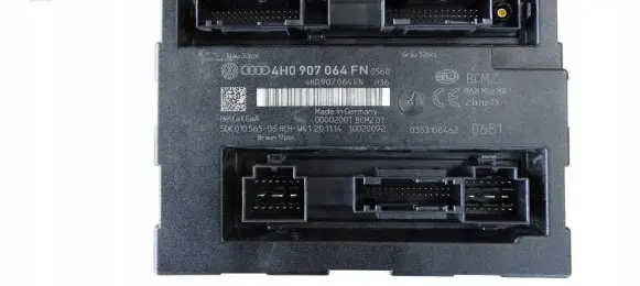 Audi A8 S8 D4 4H Comfort/convenience module 4H0907064FN