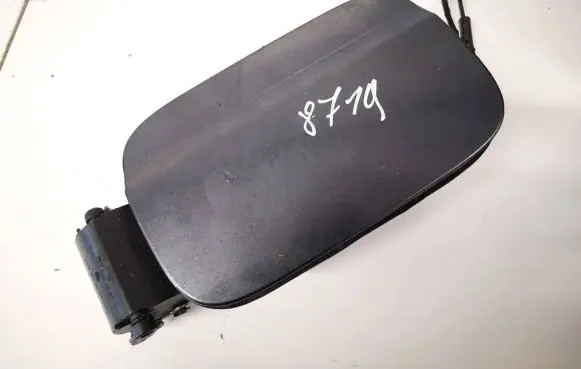 Mercedes-Benz C AMG W204 Fuel tank cap a0005846517