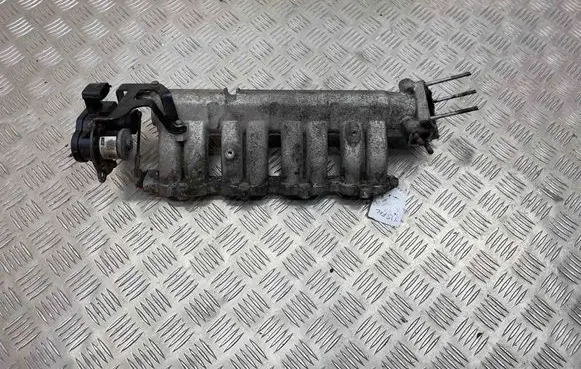 KIA Ceed Intake manifold 283202A400 5WY9174C