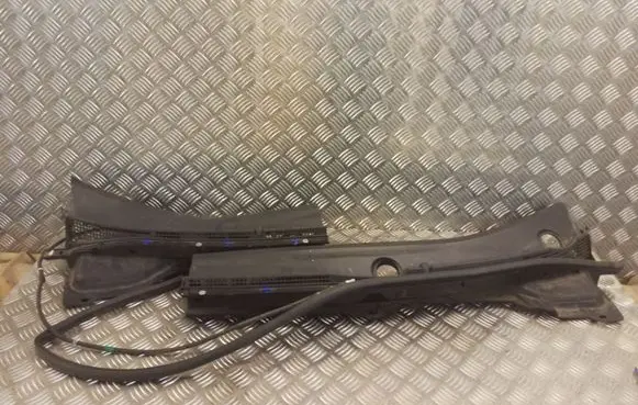 Mazda CX-7 Windshield trim EH10507S1 EH10507R1