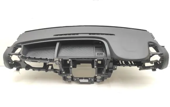 Opel Vivaro Dashboard 681002956R 681004671R 681006462R
