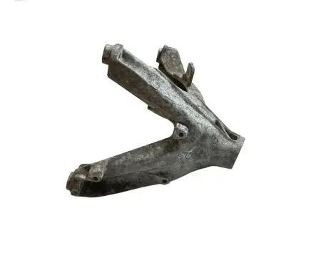 Audi A4 S4 B8 8K Engine mounting bracket 8K0199308