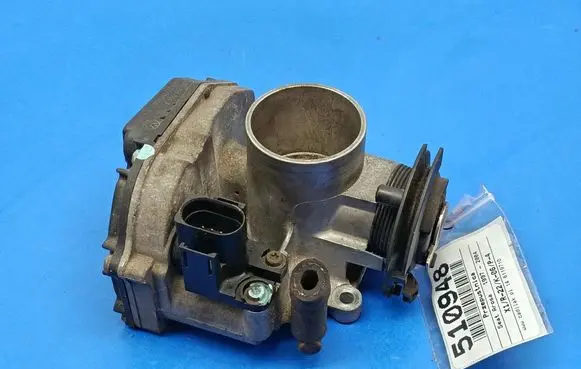 Seat Arosa Throttle body valve 030133064F