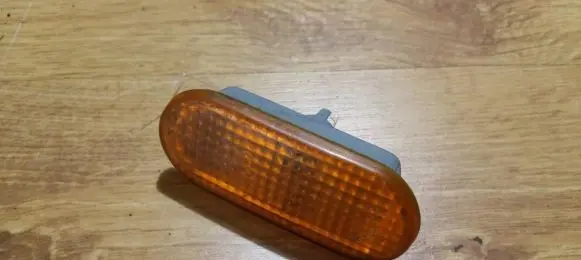 Volkswagen PASSAT B5 Front fender indicator light 3b0949117b