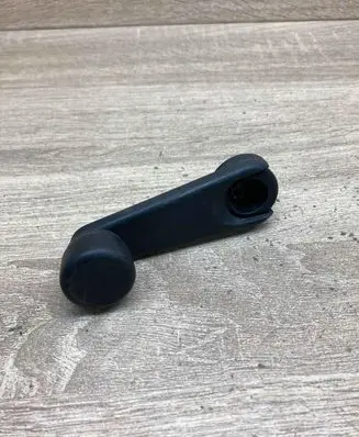 BMW 1 E81 E87 Rear door window winding handle 8122503